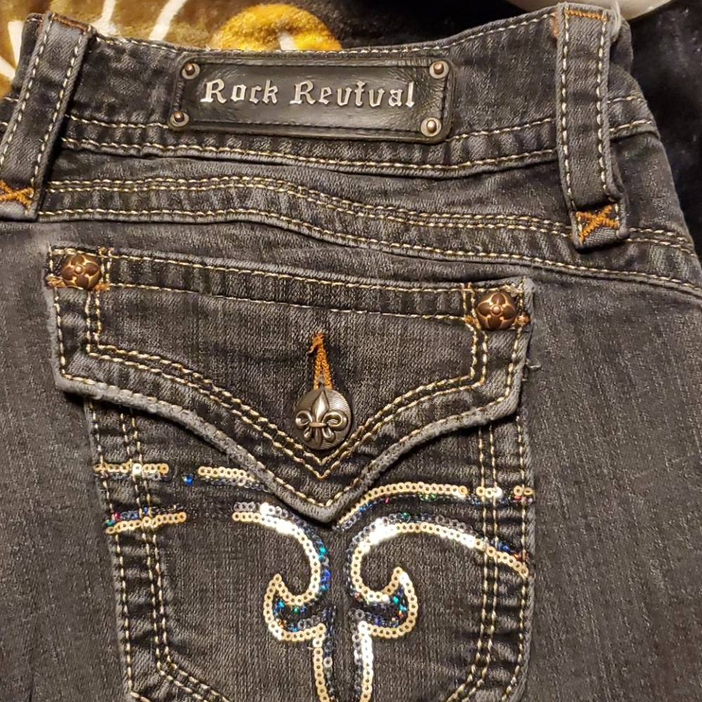 32 x 32 rock revival jeans